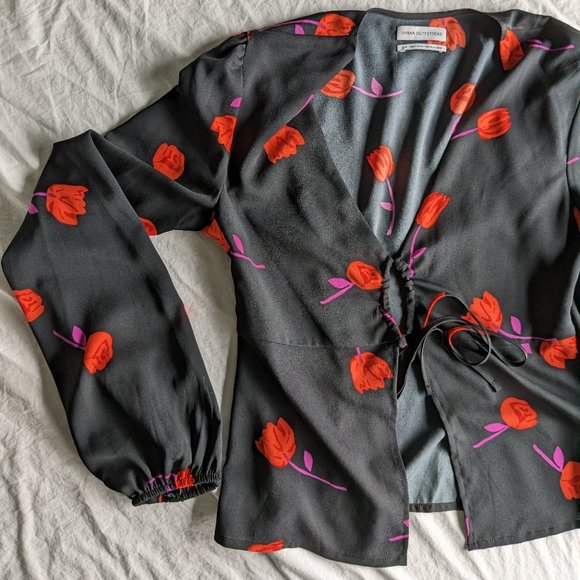 Rose blouse, tie front - small - Picture 1 of 2